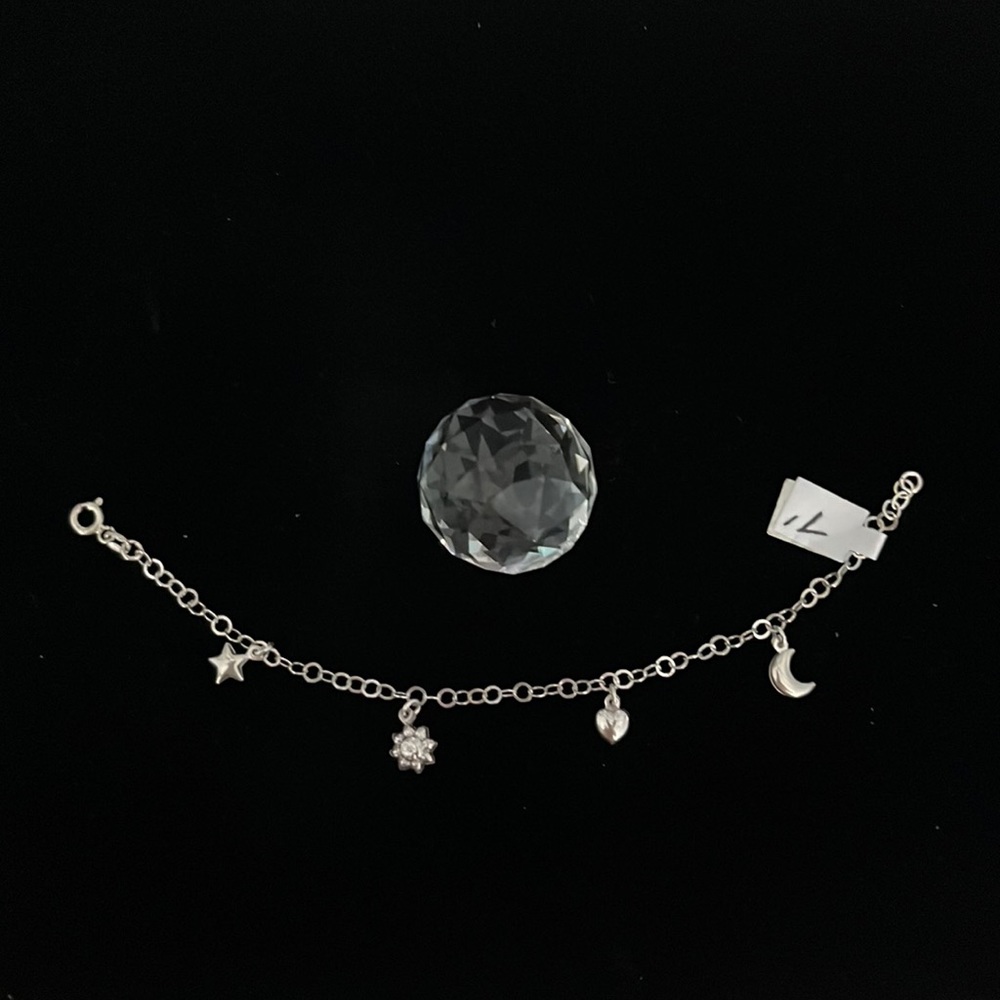 Adorable 925 Sterling Silver Charm Bracelet. 7’ Length. Made in Italy.